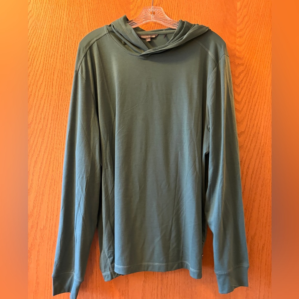 Toad & Co men’s lightweight Swifty hoodie. Size Large. Jasper.